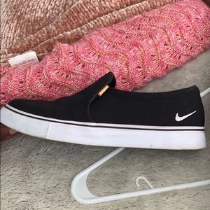 Nike slip-on